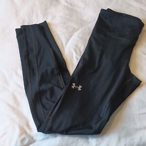 Under Armour Dark Compression Gear
